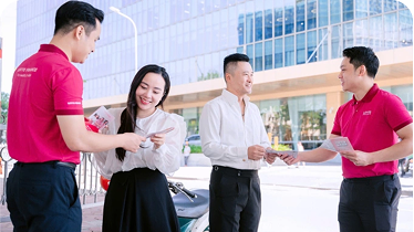 Lotte Finance huong den nhom khach cong chuc